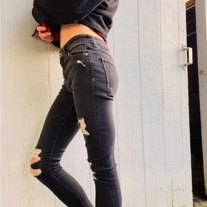 Kendall & Kylie - The Ultra Babe Skinny distressed black jeans size 24